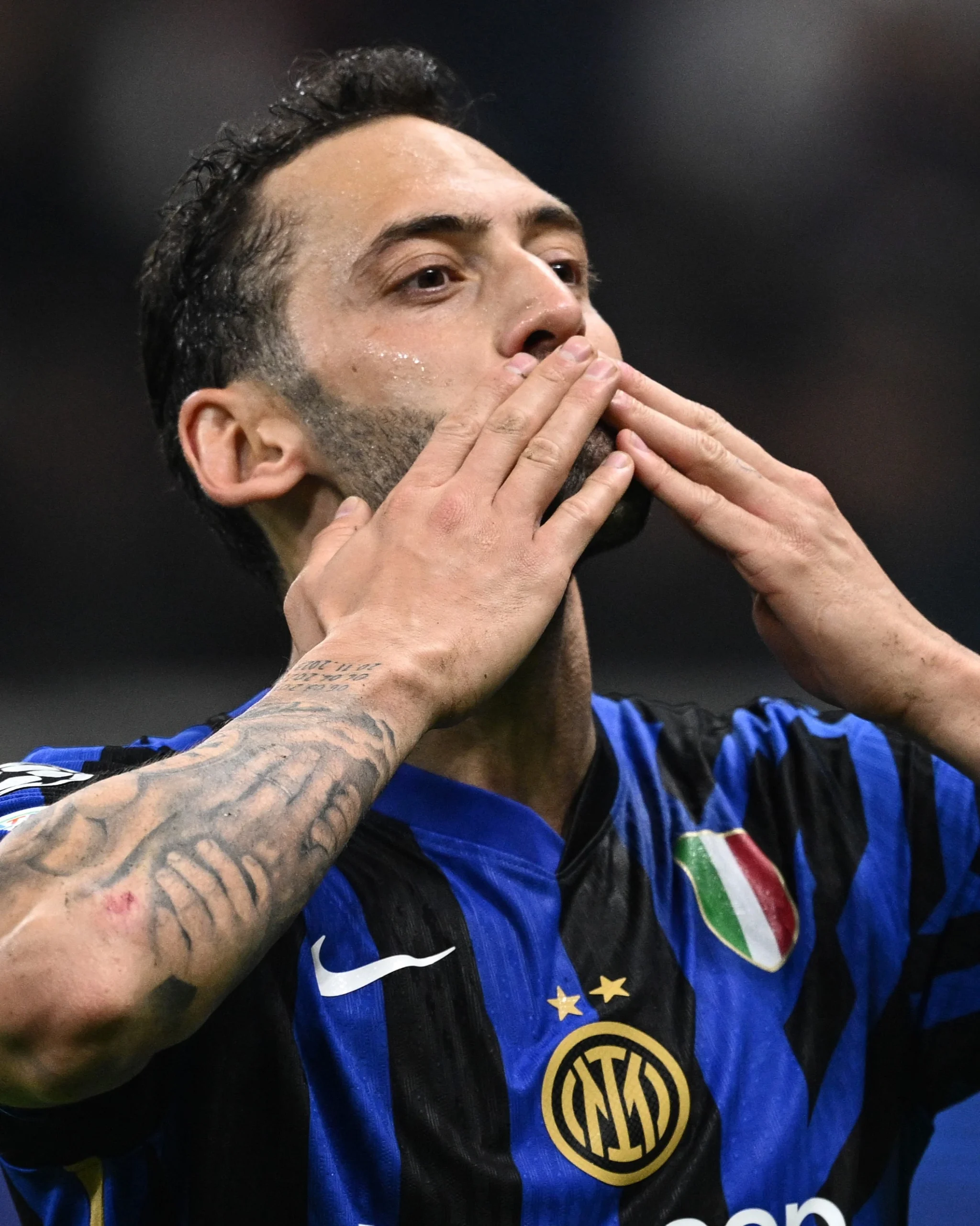 Hakan Calhanoglu gol in Inter Milan - Arsenal